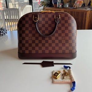 AUTHENTIC Louis Vuitton Alma PM - New